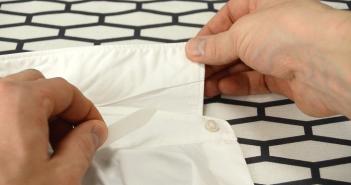 Ako správne žehliť košele s dlhým a krátkym rukávom